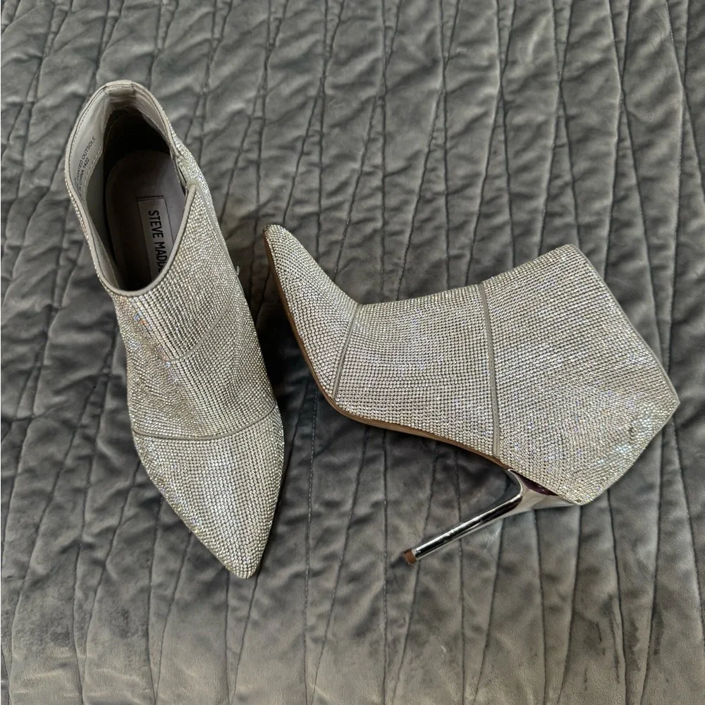 Silver Rhinestone Ankle Boots Steve Madden 9.5 - Picture 9 of 9